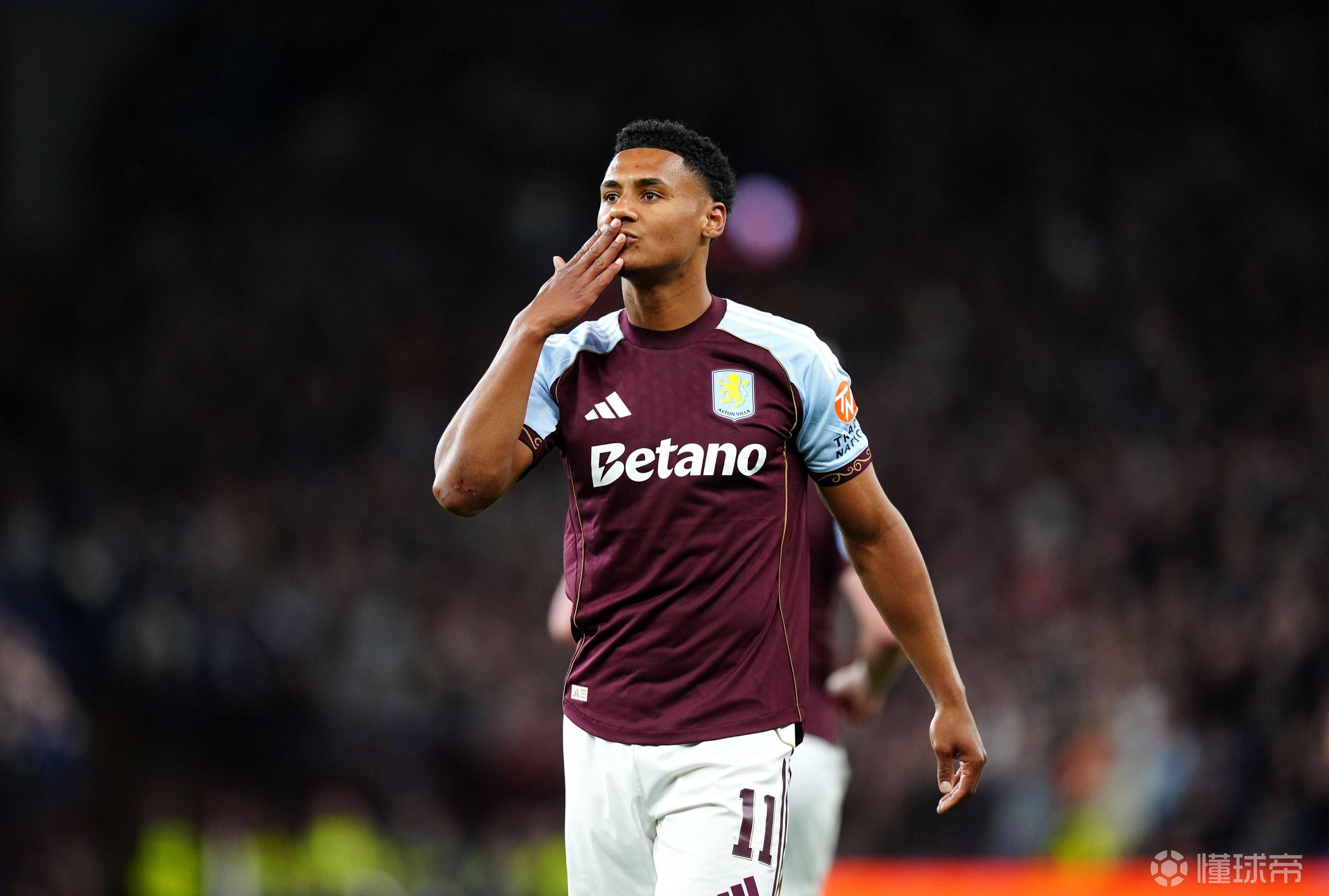 沃特金斯欧战进球上双，成为维拉队史第一人