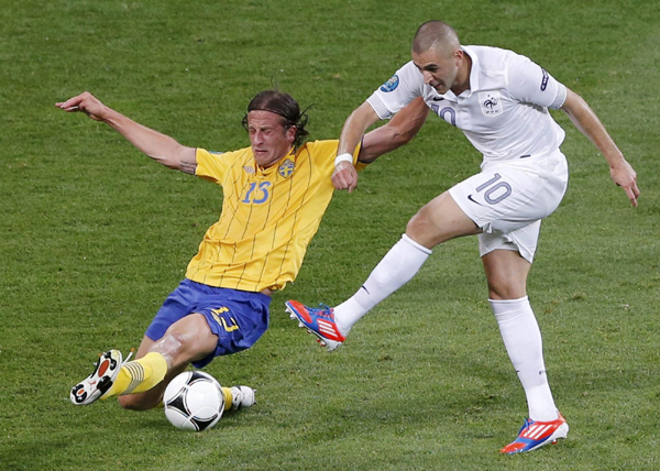 新浪意甲热点小时报丨2026年04月06日03时_今日实时意甲热点速递